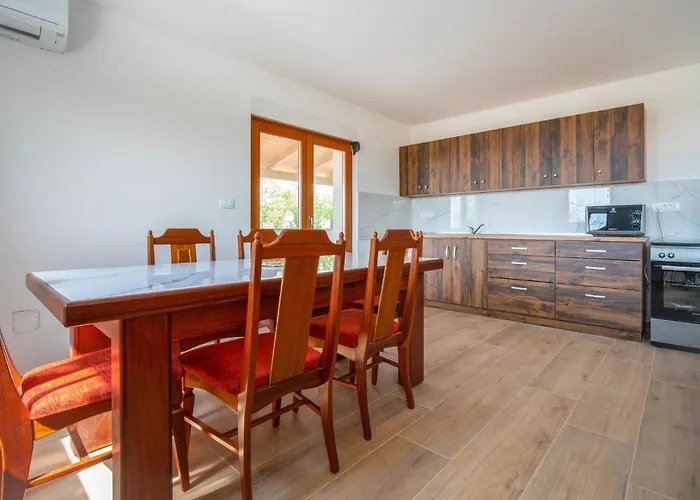 Nola By Interhome *